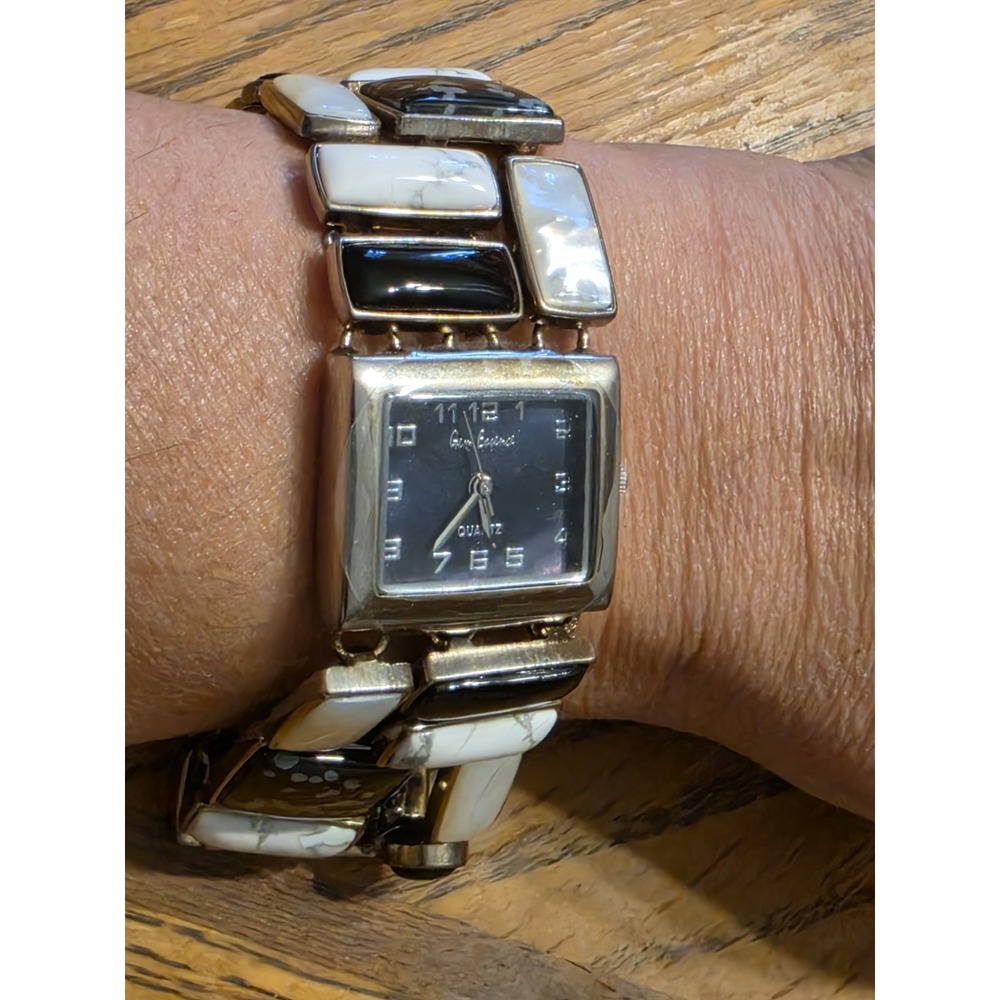 Gem Essence Mother of Pearl Black Stones Quartz Bracelet Band Watch New Battery